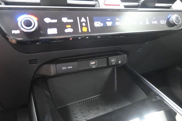 Used 2025 Kia Niro Wind FWD image 12