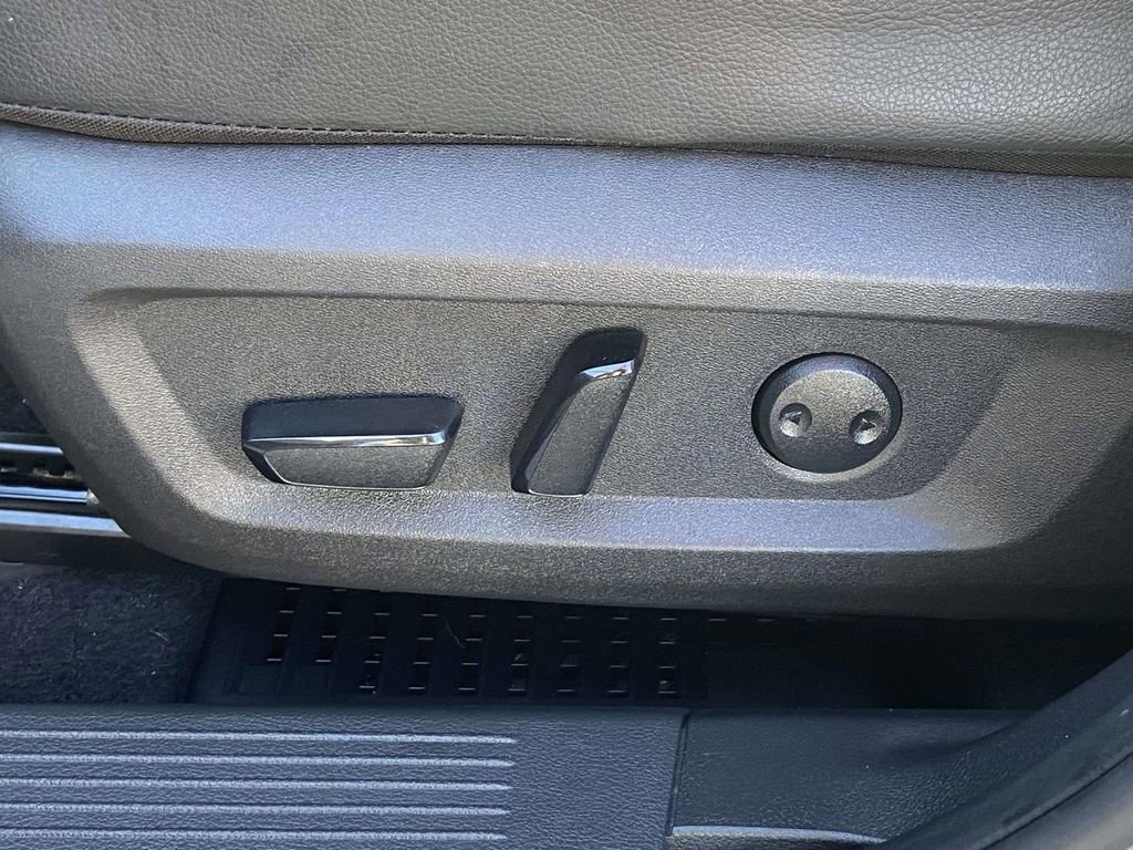 Used 2024 Nissan Rogue SL image 17