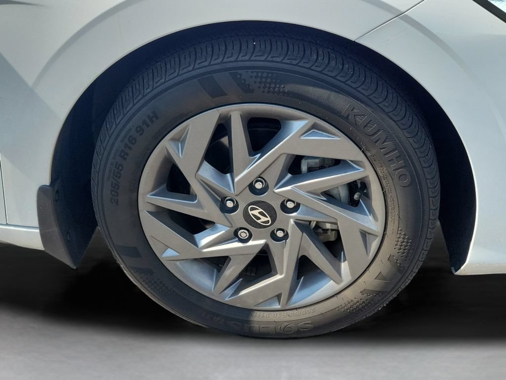 Used 2024 Hyundai Elantra SEL FWD image 37