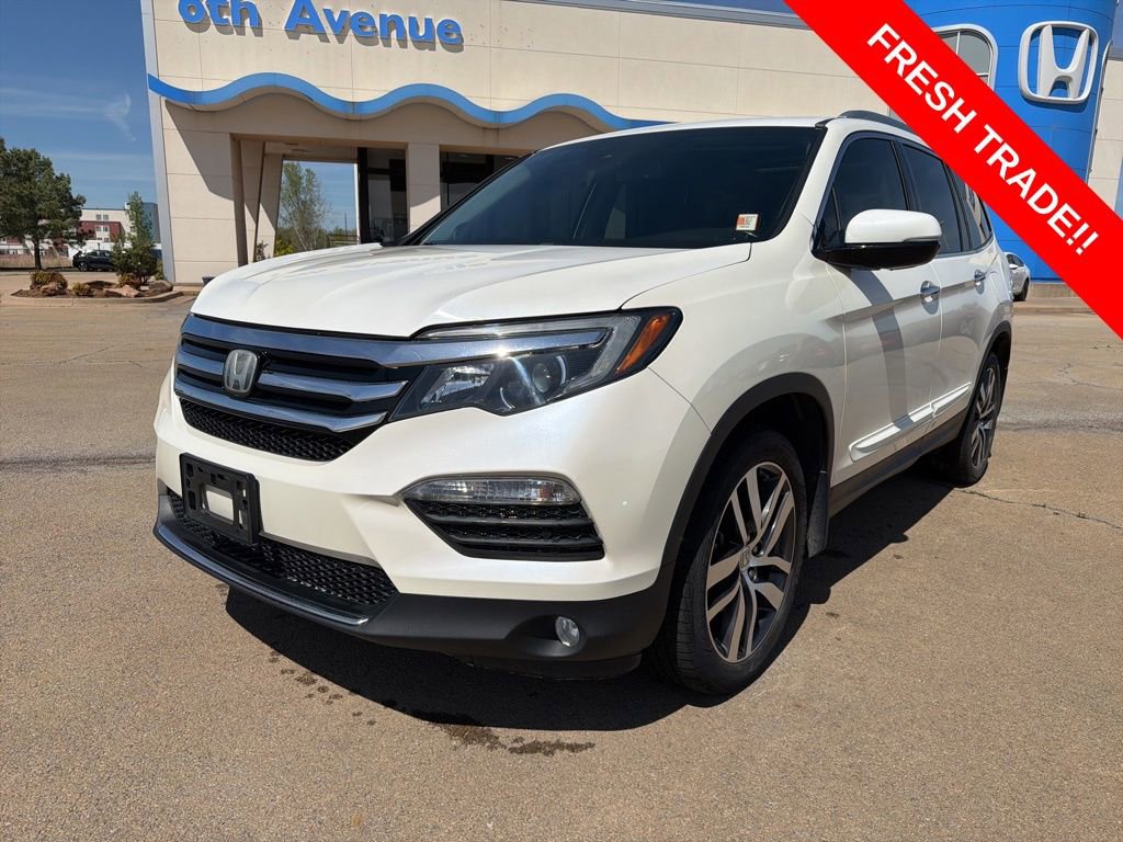 Used 2017 Honda Pilot Elite image 1