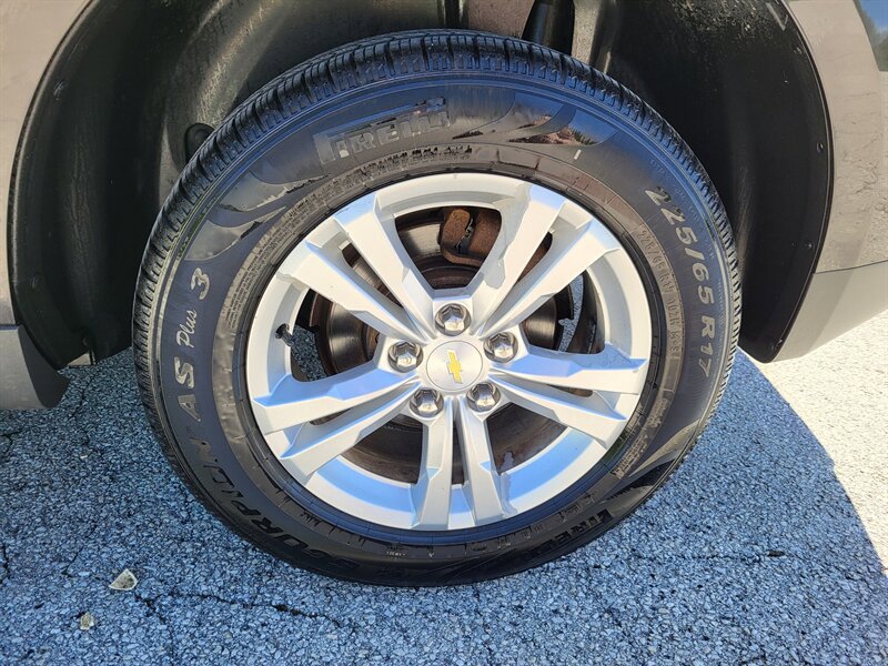 Used 2015 Chevrolet Equinox LT w/ Driver Convenience Package AWD/4WD image 27