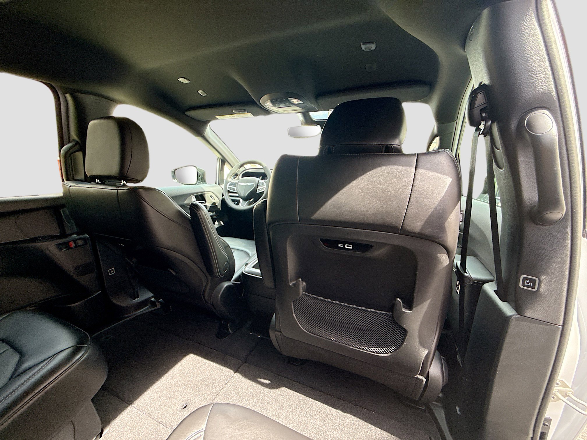 Used 2025 Chrysler Pacifica Select FWD image 29