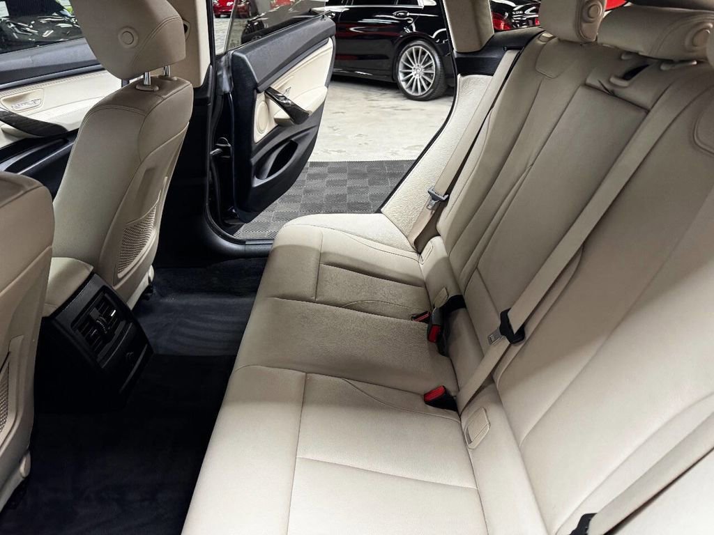 Used 2015 BMW 328i Gran Turismo xDrive image 44