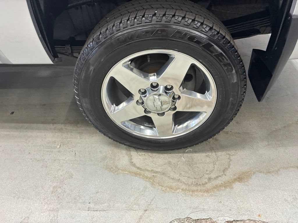 Used 2014 Chevrolet Silverado 2500 LTZ w/ LTZ Plus Package AWD/4WD image 21