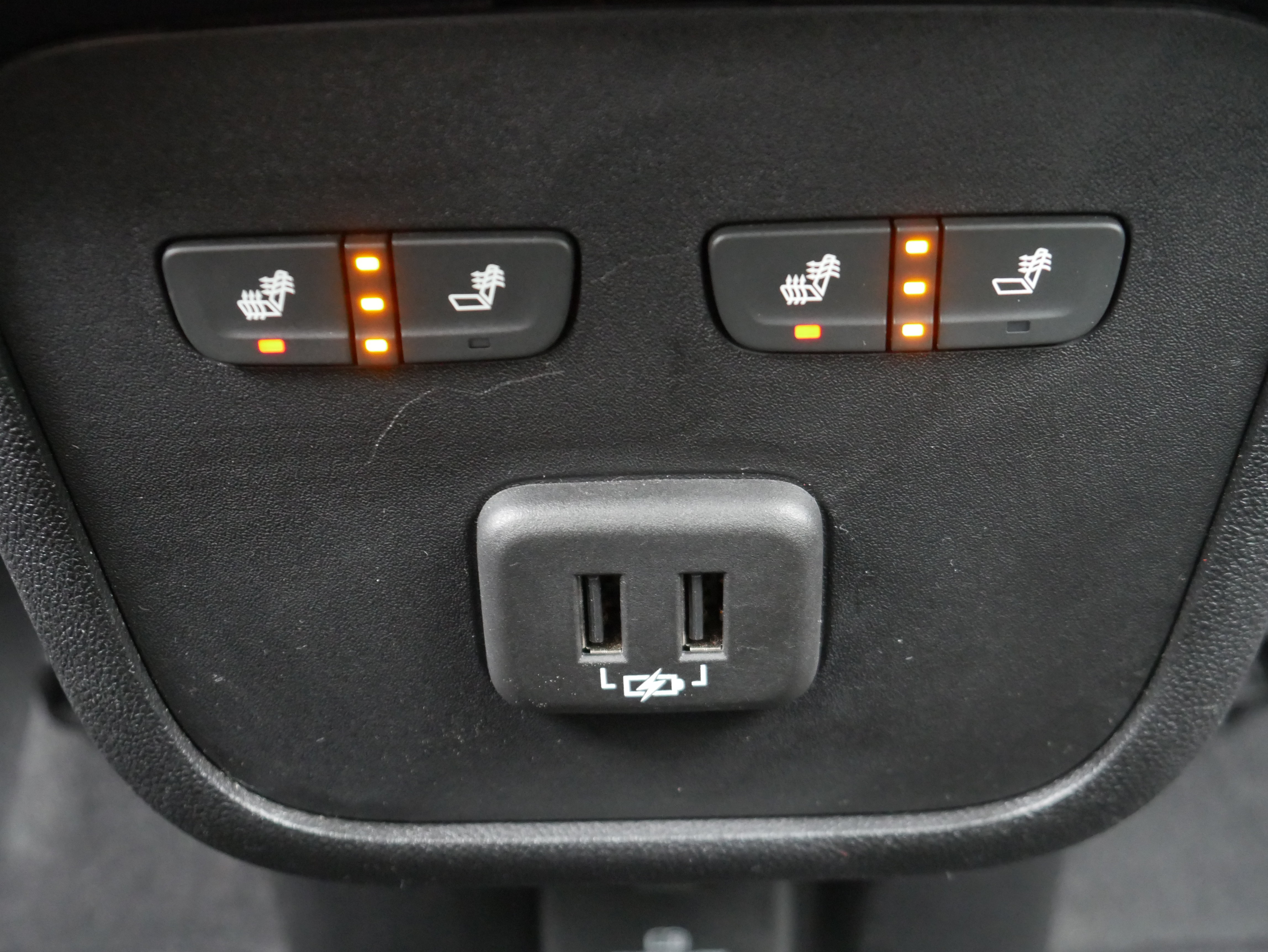 Certified 2020 Chevrolet Equinox Premier AWD/4WD image 15