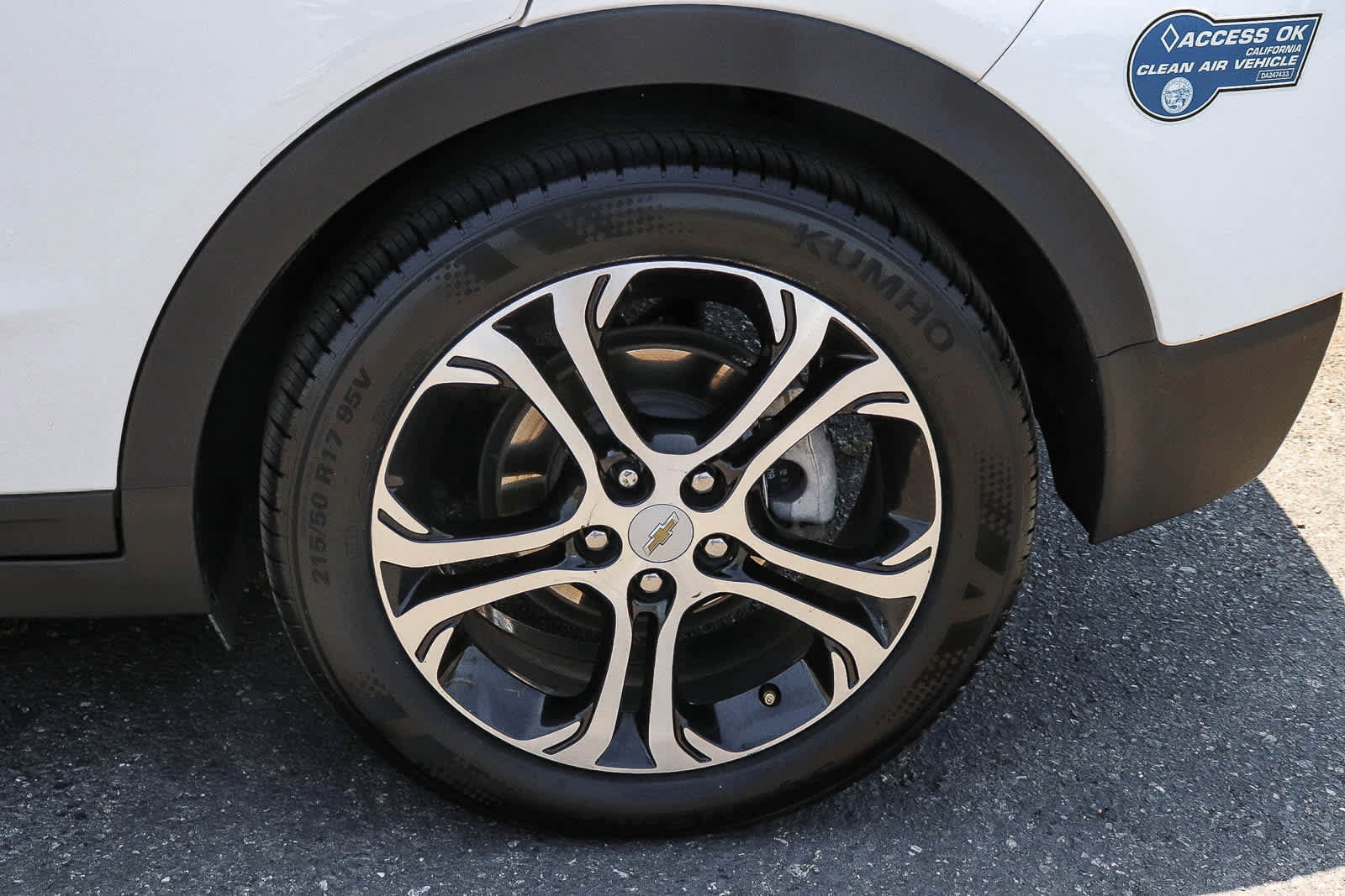 Used 2020 Chevrolet Bolt Premier FWD image 13