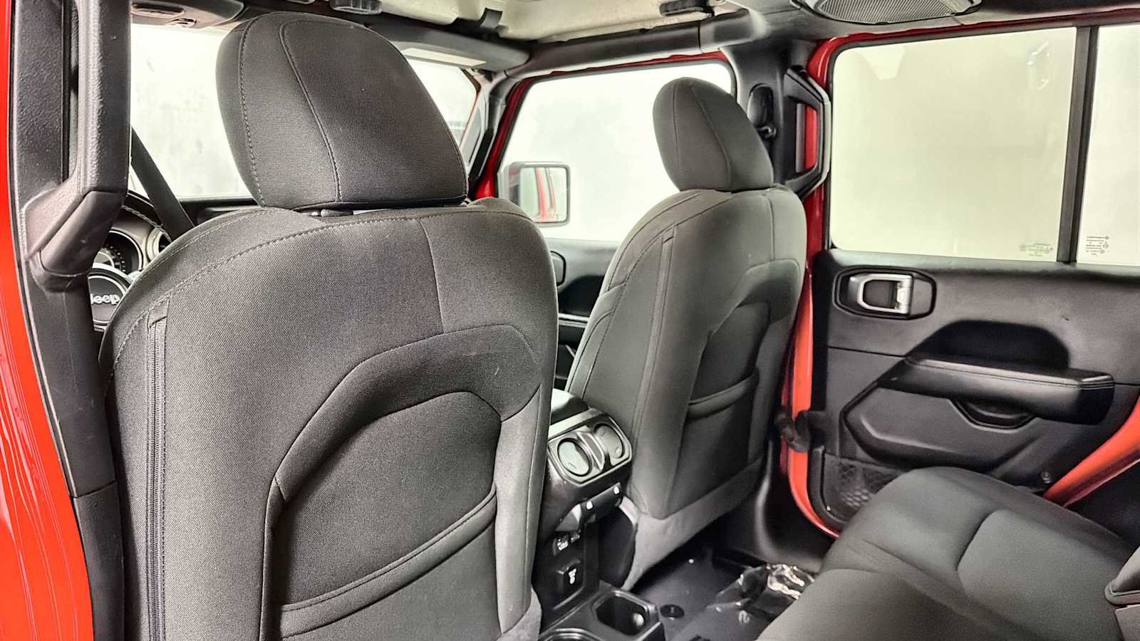 Used 2021 Jeep Wrangler Unlimited Sahara image 24