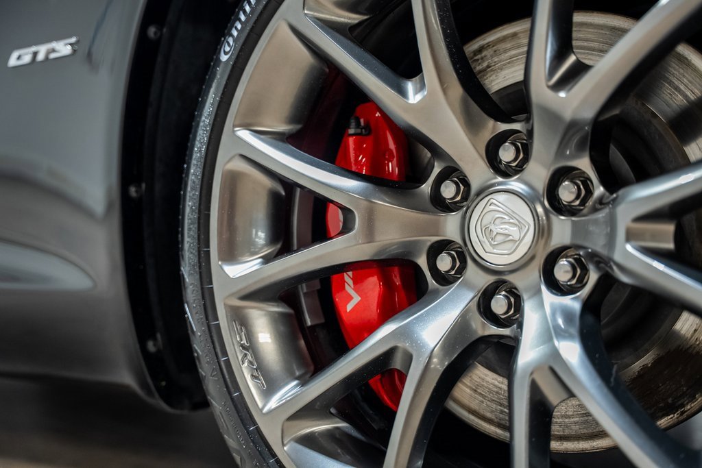 Used 2013 SRT Viper GTS w/ GTS Laguna Interior Pkg image 21