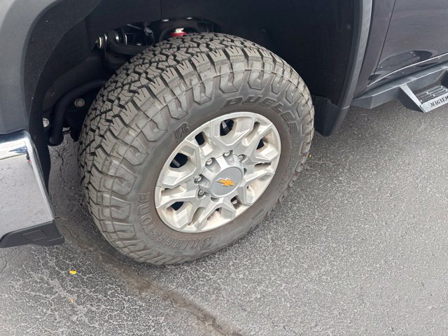 Used 2024 Chevrolet Silverado 2500 LT w/ All Star Edition AWD/4WD image 3