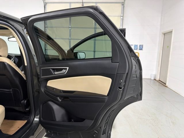 Used 2023 Ford Edge SEL w/ Convenience Package AWD/4WD image 17