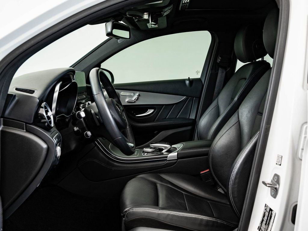 Used 2019 Mercedes-Benz GLC 300 4MATIC Coupe image 23
