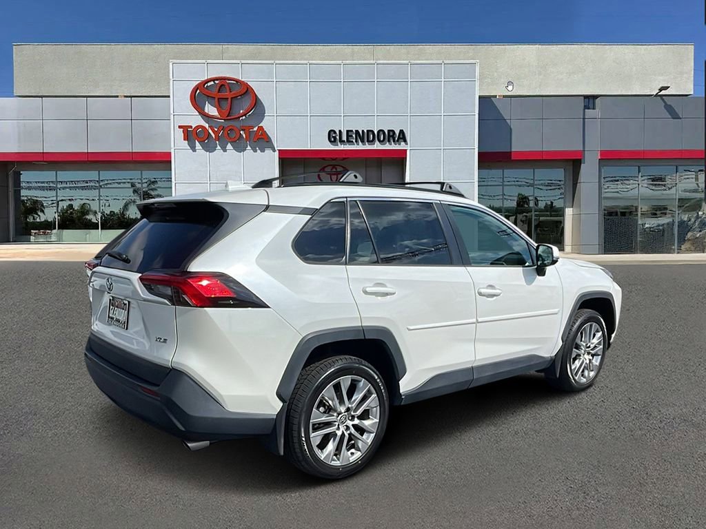 Certified 2021 Toyota RAV4 XLE Premium image 3