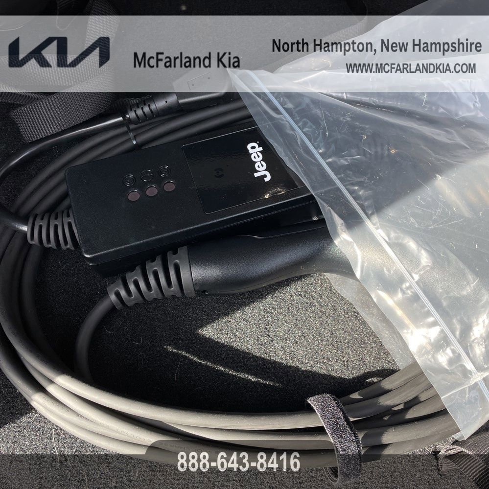 Used 2024 Jeep Wrangler Unlimited Rubicon 4xe image 26