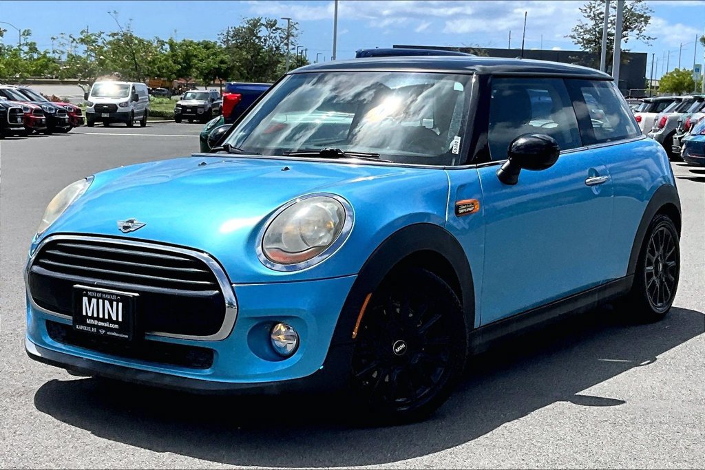 Used 2017 MINI Cooper 2-Door Hardtop FWD image 2