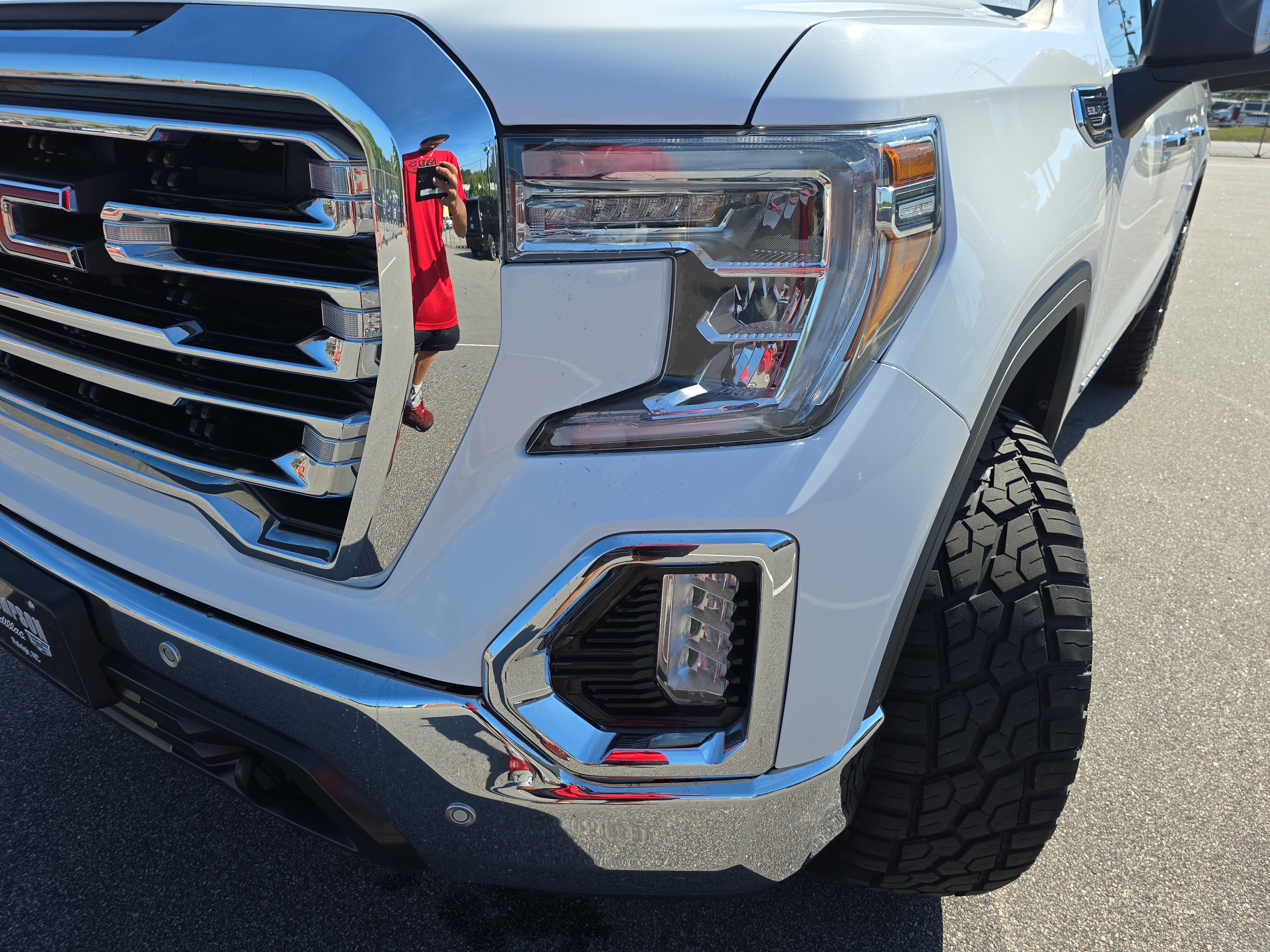 Used 2020 GMC Sierra 1500 SLT w/ SLT Premium Plus Package AWD/4WD image 33