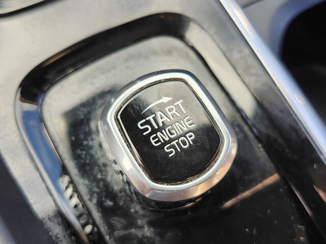 Used 2022 Volvo XC60 B5 Inscription w/ Advanced Package image 36