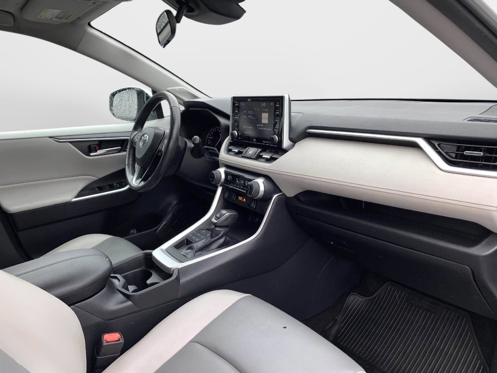 Used 2019 Toyota RAV4 XLE Premium w/ Cold Weather Package image 41