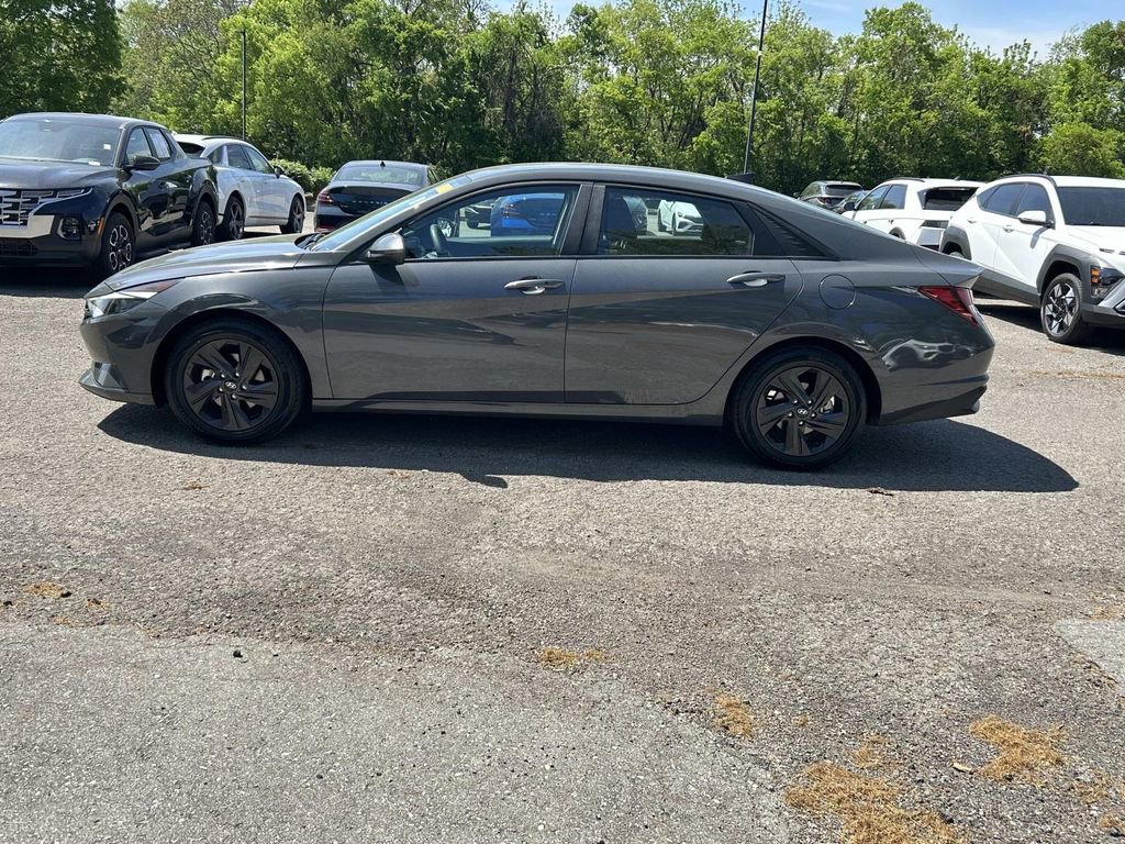 Certified 2023 Hyundai Elantra SEL FWD image 4