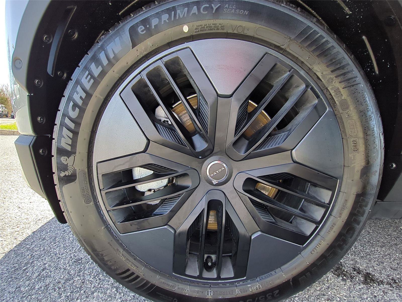 New 2026 Volvo EX30 Cross Country Ultra image 21