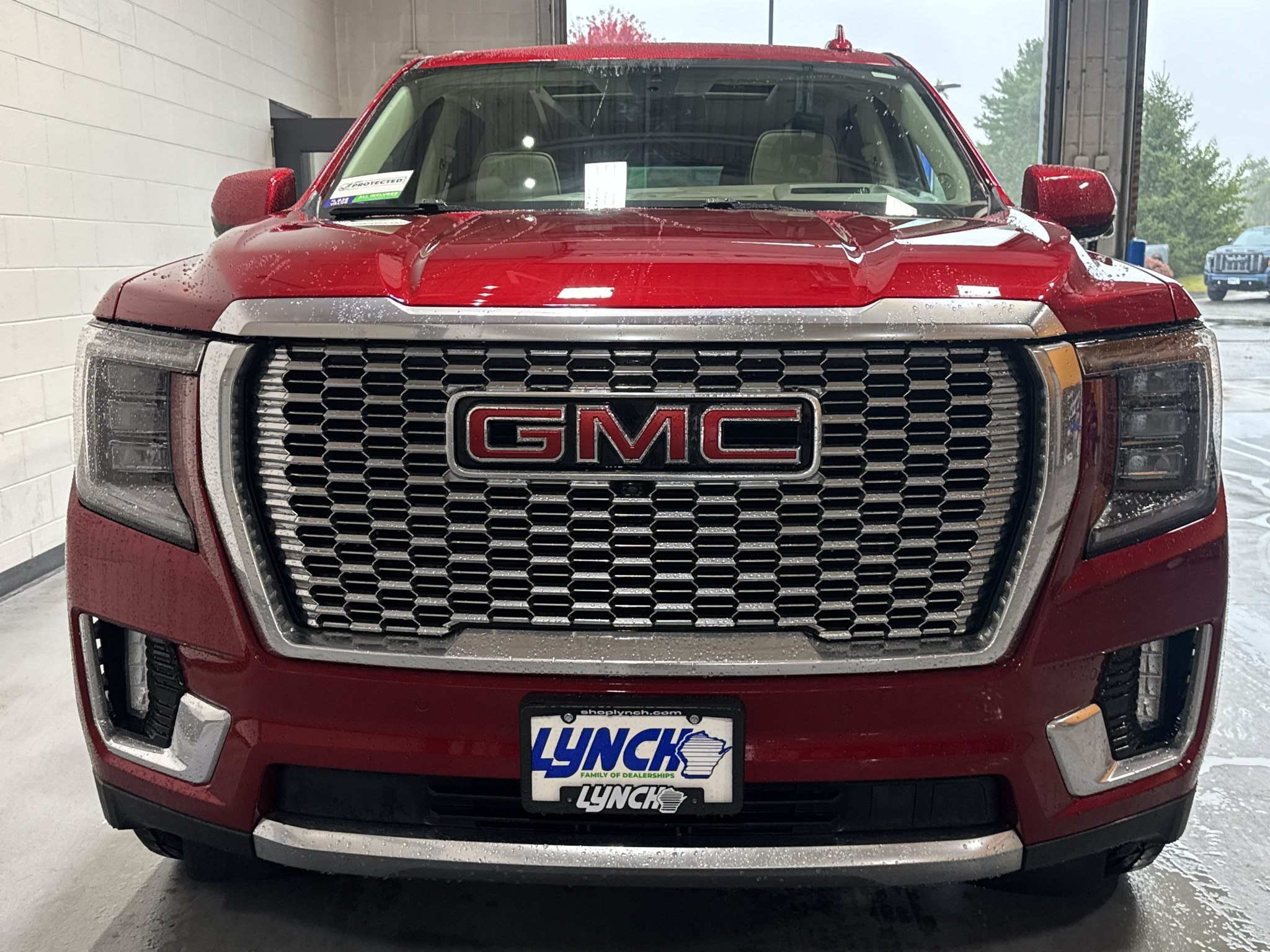 Used 2022 GMC Yukon Denali AWD/4WD image 8