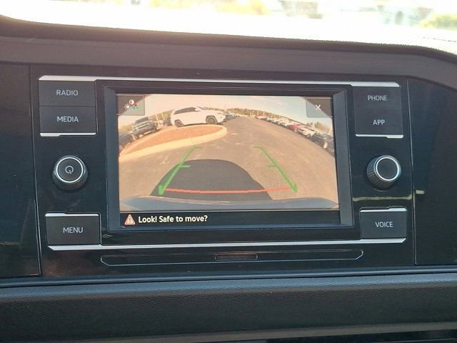 Used 2021 Volkswagen Jetta SE FWD image 23