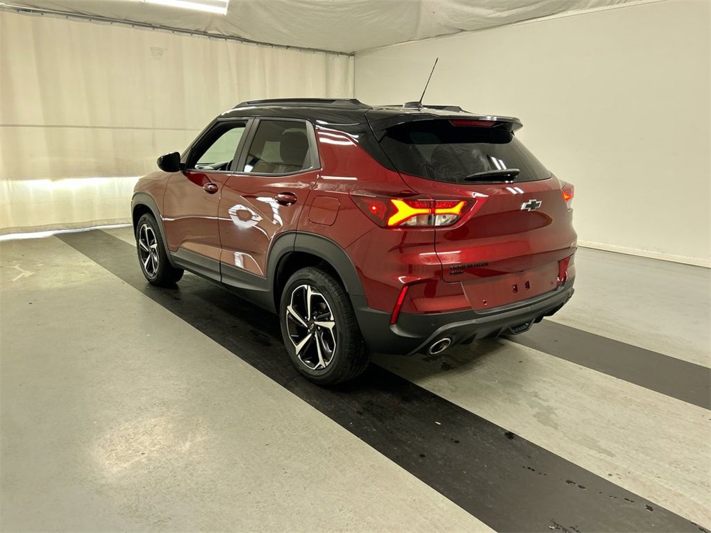 Used 2023 Chevrolet TrailBlazer RS w/ Sun and Liftgate Package image 7
