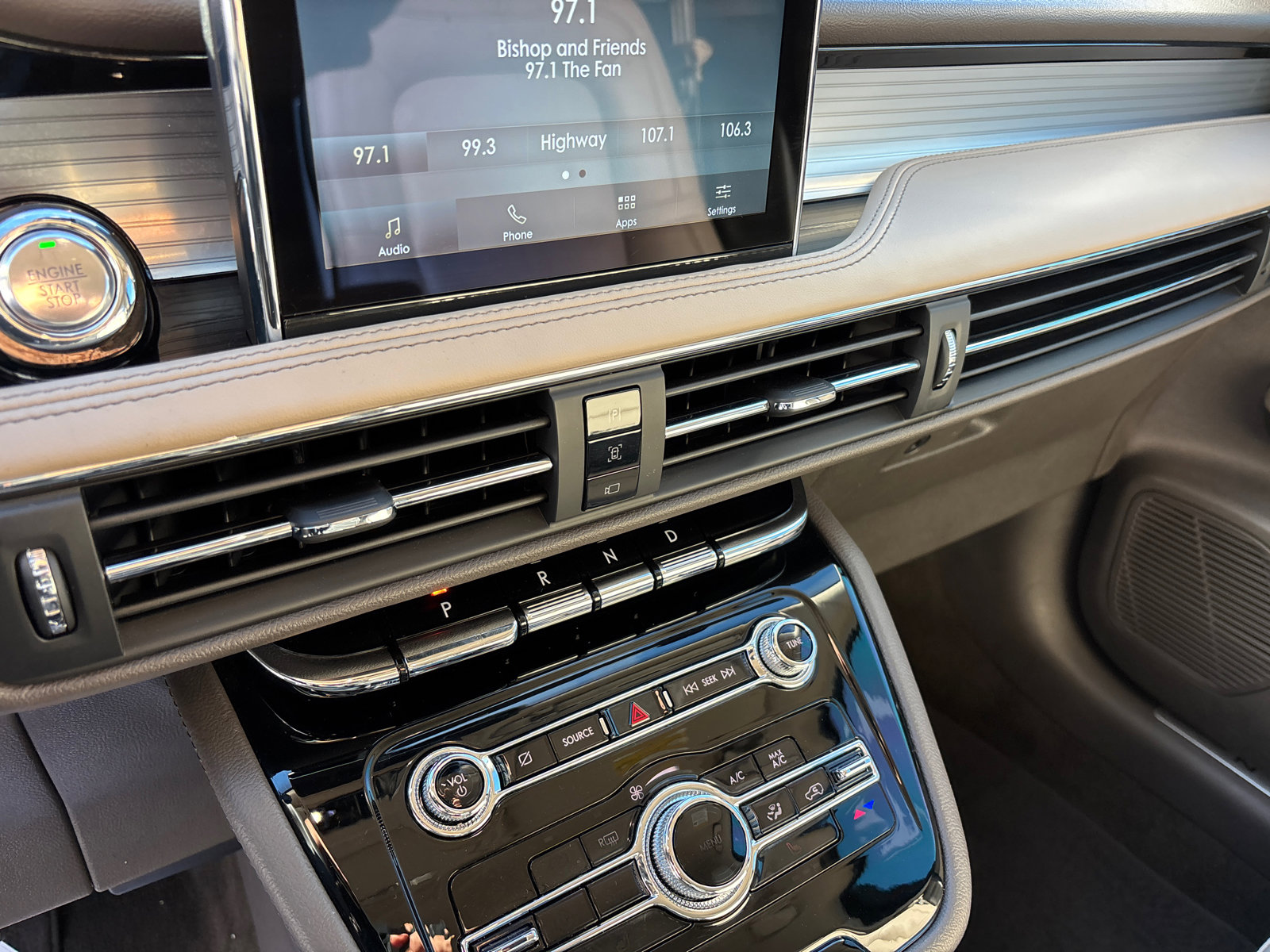 Certified 2022 Lincoln Corsair FWD image 21