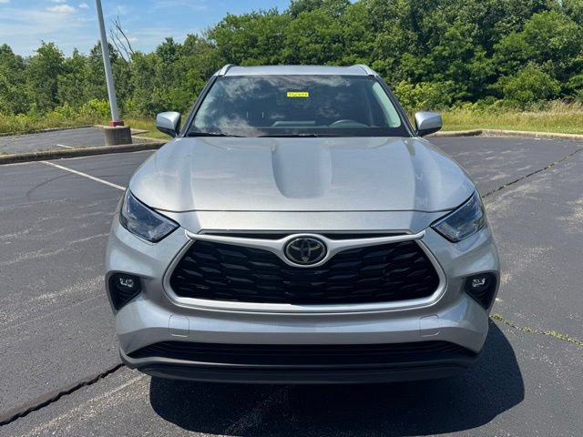Certified 2025 Toyota Highlander XLE AWD/4WD image 8