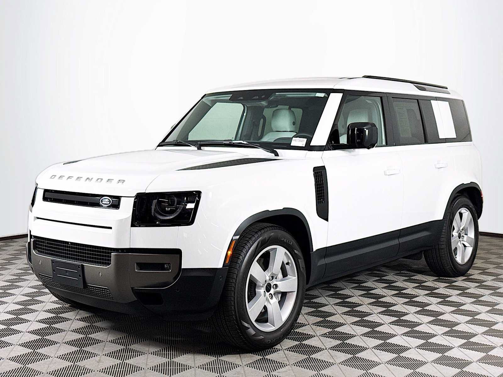 Used 2026 Land Rover Defender 110 S AWD/4WD image 1