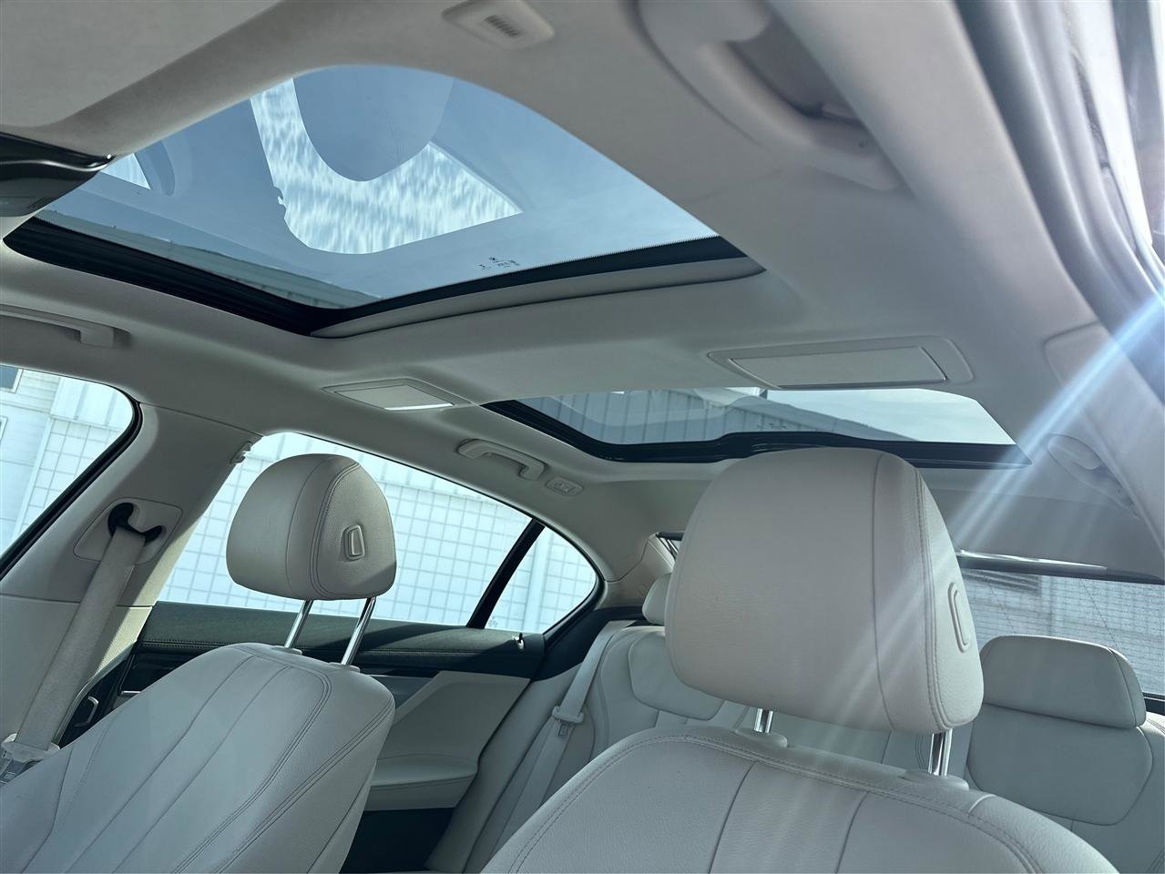 Used 2018 BMW 740i xDrive image 22