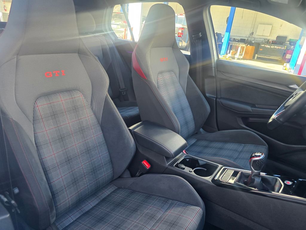 Used 2023 Volkswagen GTI Autobahn image 12