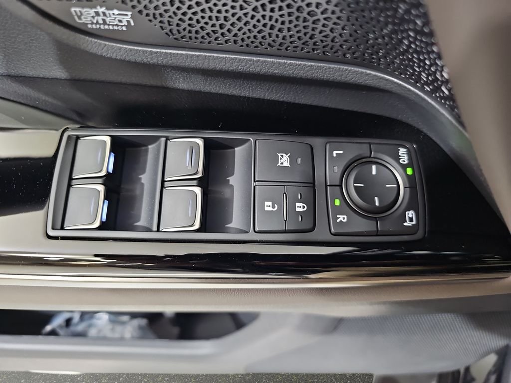 New 2026 Lexus LX 600 4WD w/ Luxury Package image 28