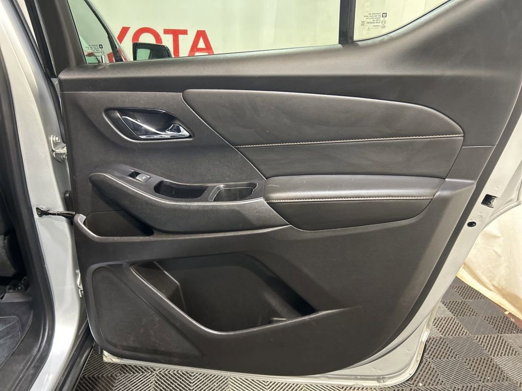 Used 2019 Chevrolet Traverse RS w/ LPO, Floor Liner Package image 14