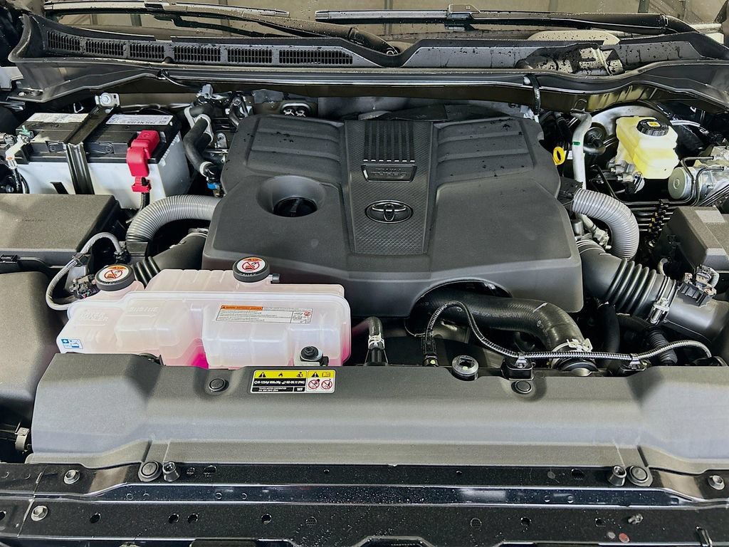 New 2026 Toyota Tundra Limited AWD/4WD image 8