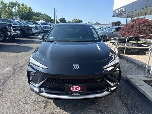 Used 2024 Buick Envista Sport Touring w/ Convenience II Package FWD image 2