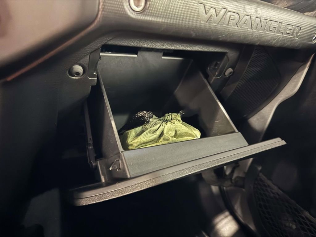 Used 2021 Jeep Wrangler Unlimited Sport image 29