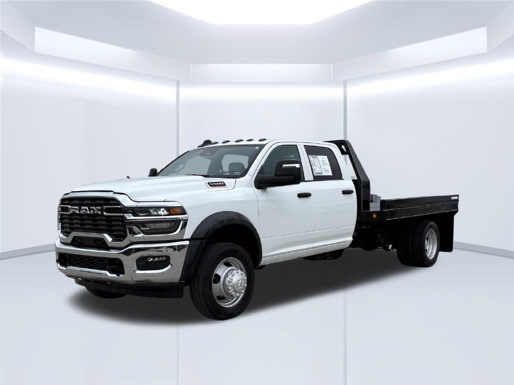 Used 2025 RAM 5500 Tradesman AWD/4WD image 25