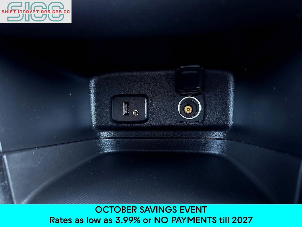 Used 2018 Chevrolet Equinox LT FWD image 18