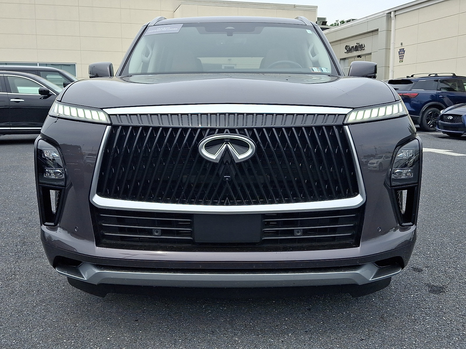 Certified 2025 INFINITI QX80 Luxe AWD/4WD image 3