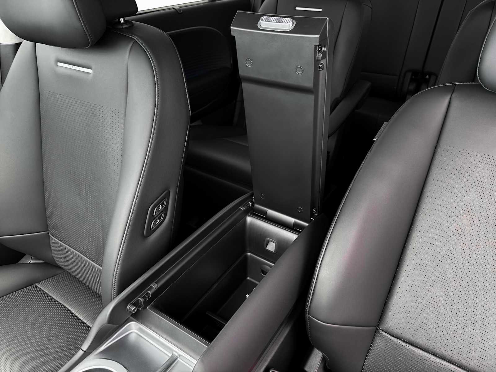 New 2026 Hyundai Ioniq 9 Limited w/ Tow & Go Package image 5