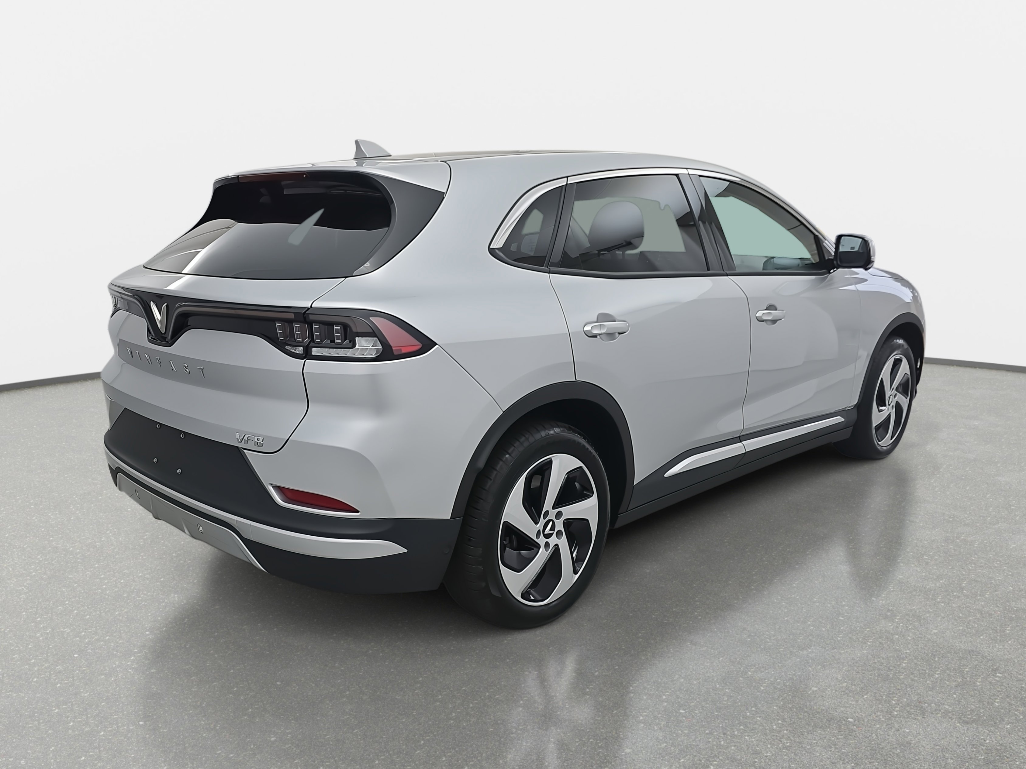New 2025 VinFast VF 8 Eco image 5