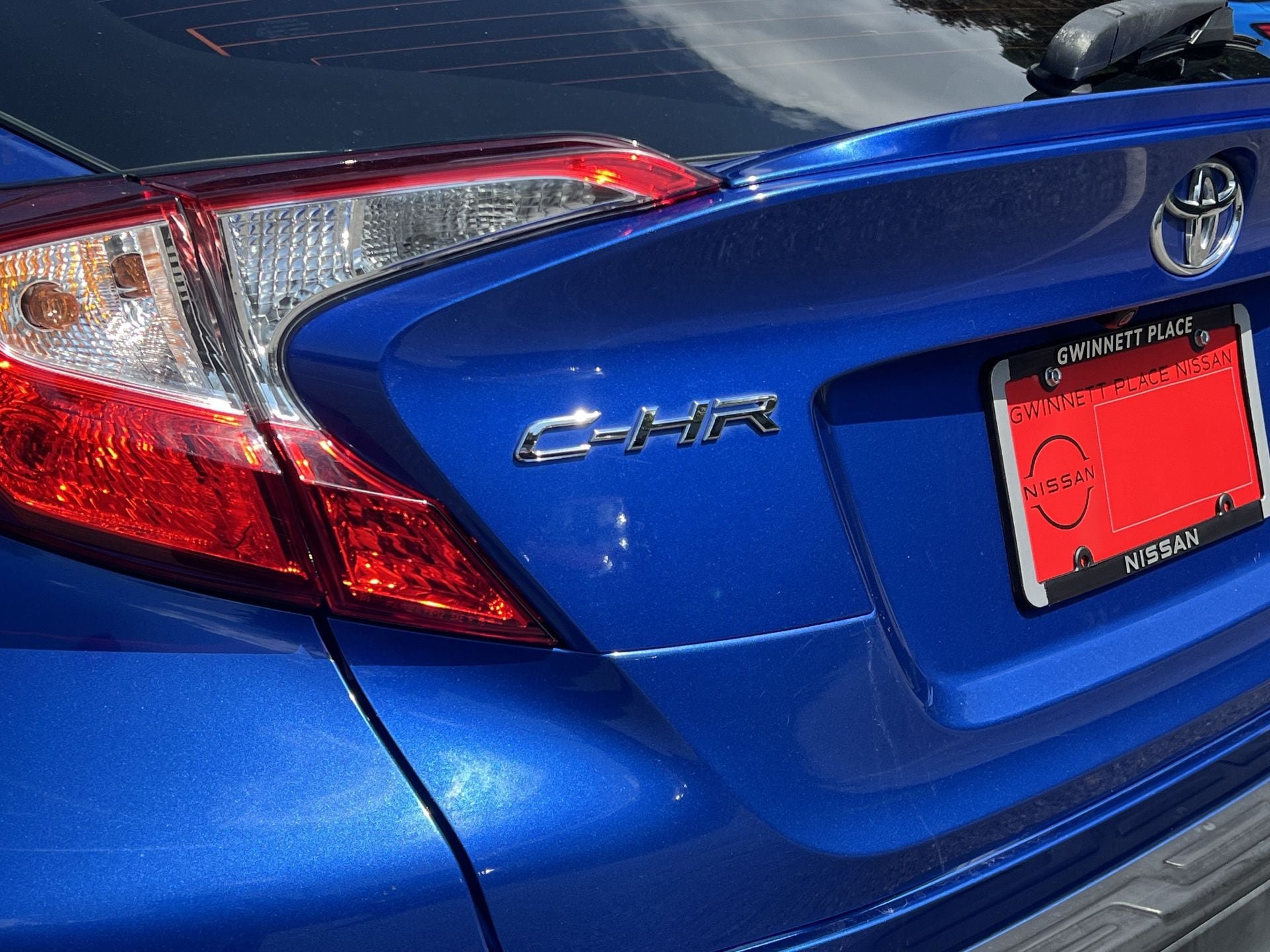 Used 2022 Toyota C-HR Limited FWD image 30