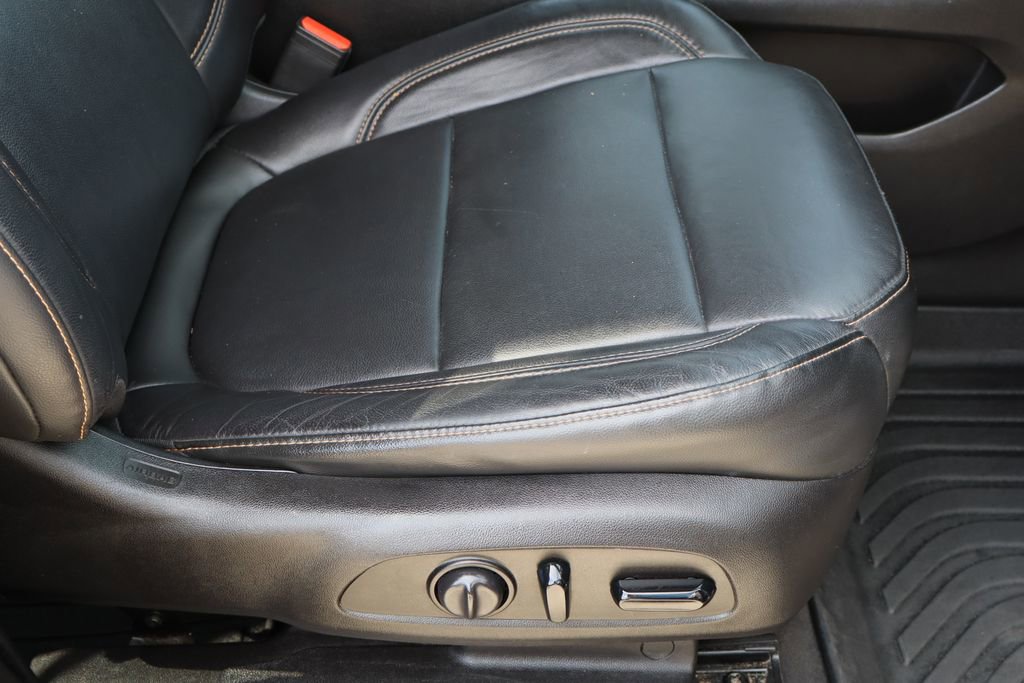 Used 2019 Chevrolet Traverse LT FWD image 30