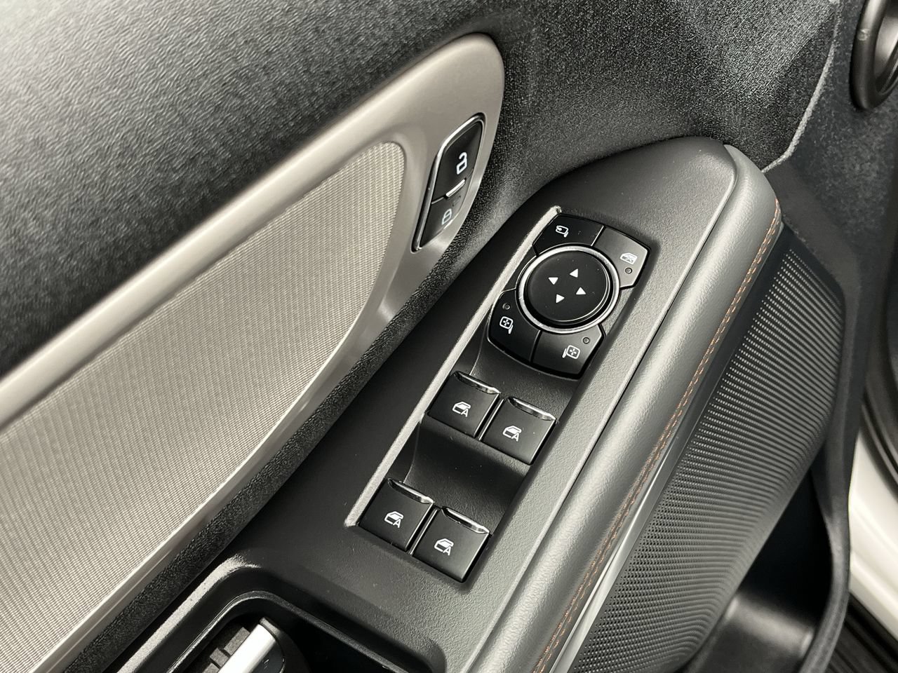 Certified 2025 Ford Expedition Active AWD/4WD image 11