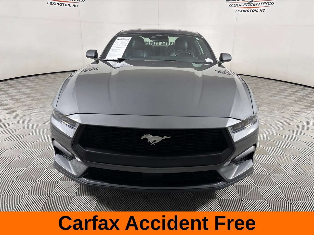 Used 2025 Ford Mustang Premium RWD image 3
