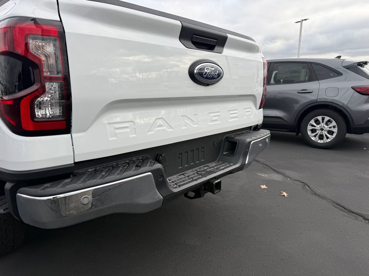 New 2025 Ford Ranger Lariat w/ Chrome Accent Package image 16