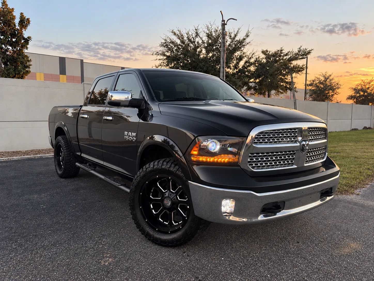 Used 2013 RAM 1500 Laramie w/ Protection Group AWD/4WD image 3