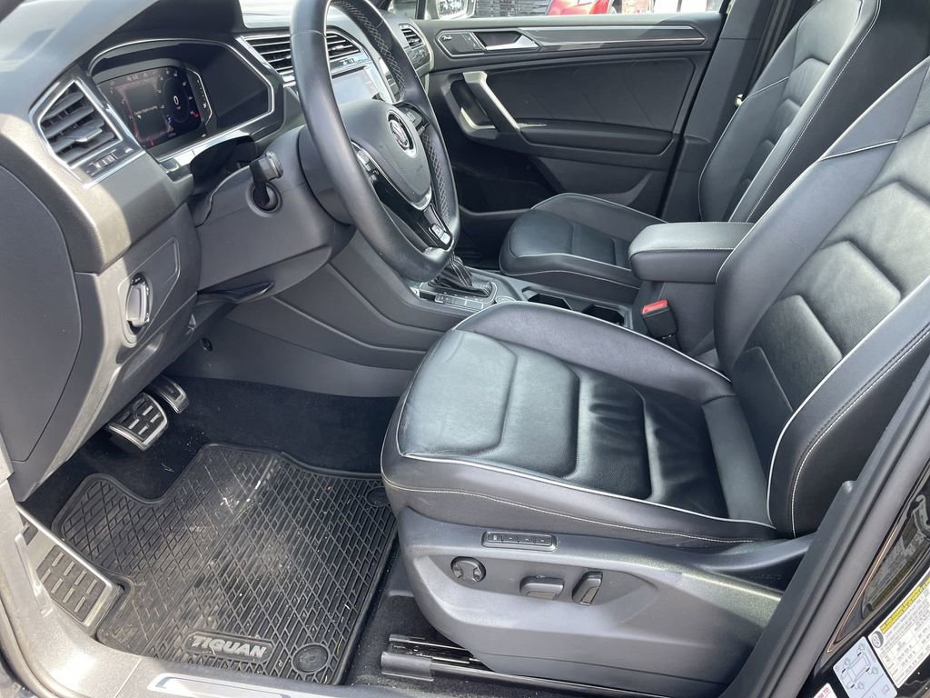 Used 2021 Volkswagen Tiguan SEL Premium R-Line image 10