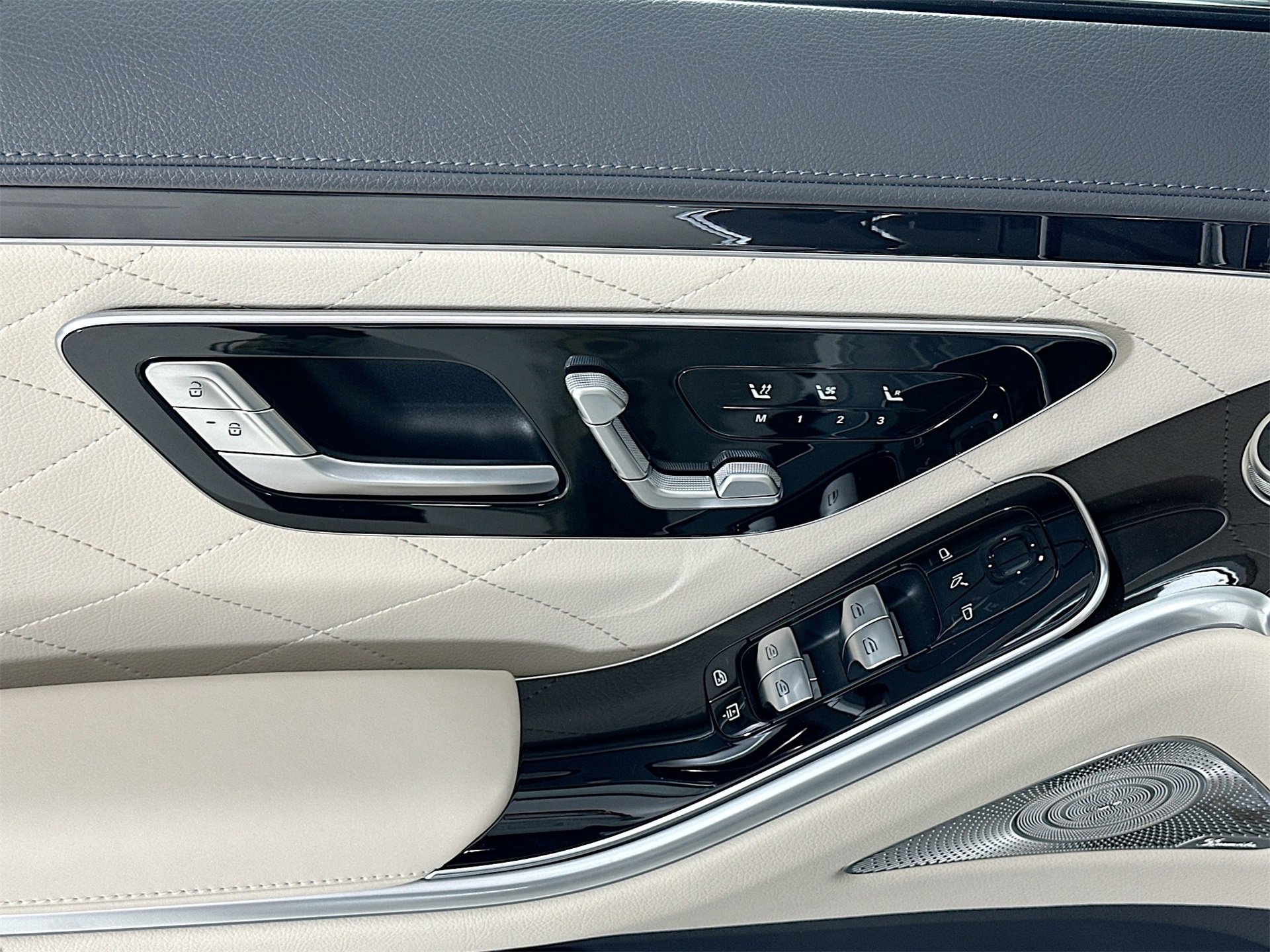 New 2026 Mercedes-Benz S 580 4MATIC Sedan image 19