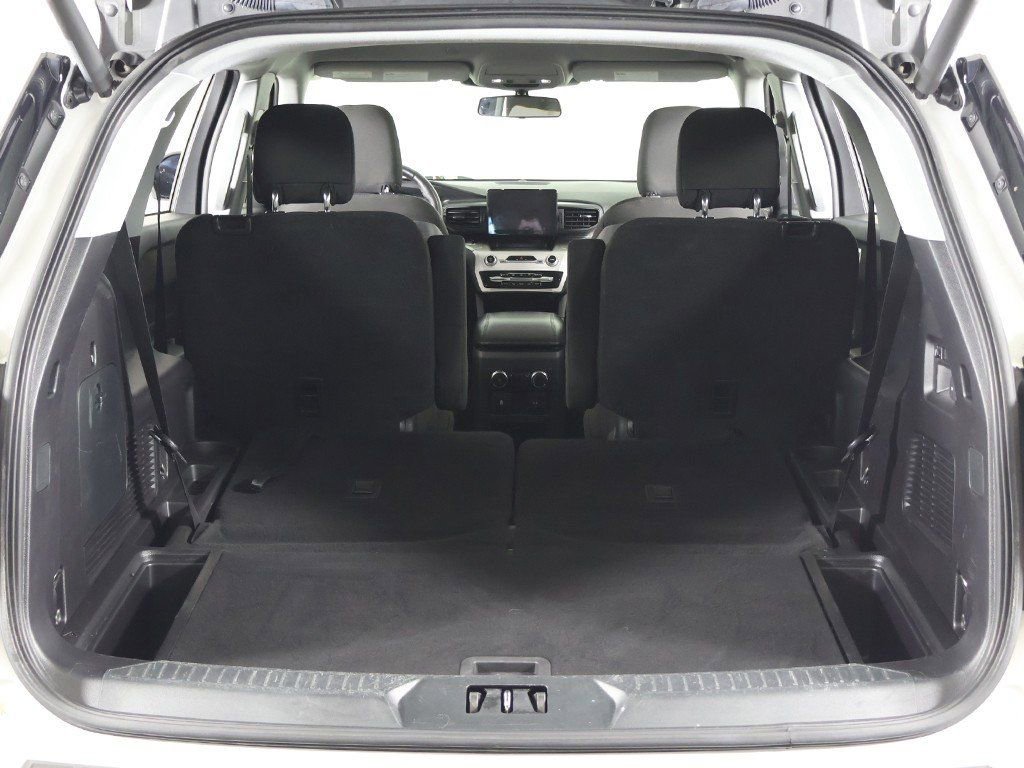 Used 2020 Ford Explorer XLT w/ Comfort Package image 19